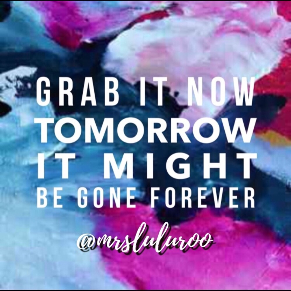 Girl, You KNOW the first rule of shopping online!!